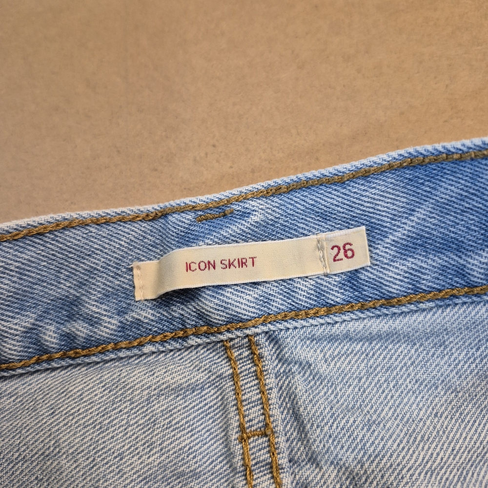 Levi's Light Blue Denim Mini Skirt - Picture 4 of 13